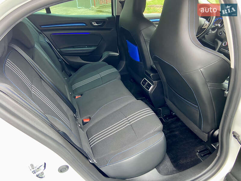 Хетчбек Renault Megane 2017 в Умані фото 49 Хетчбек Renault Megane 2017 в Умані