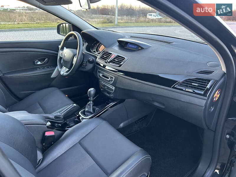 Универсал Renault Megane 2011 в Городке