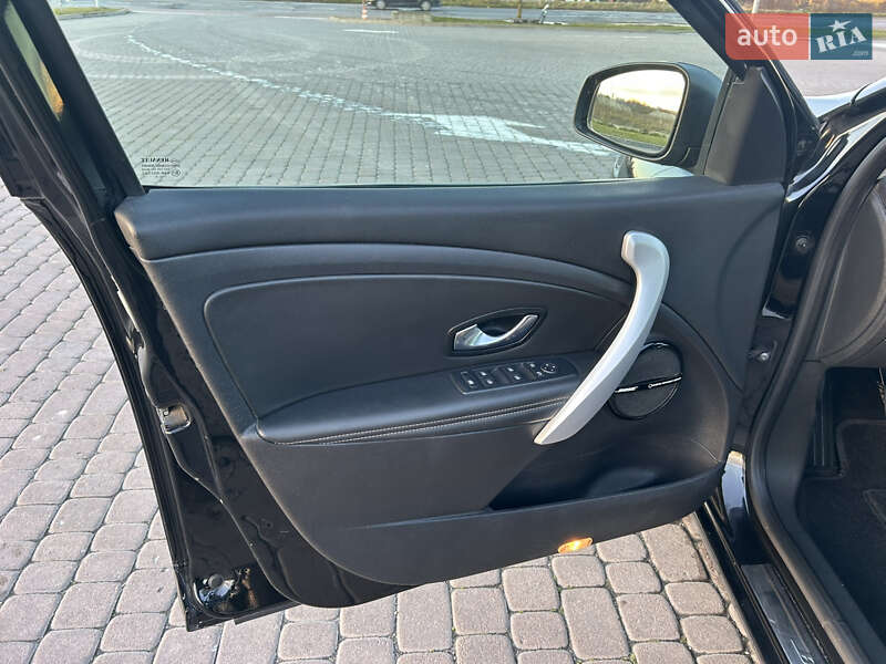 Универсал Renault Megane 2011 в Городке