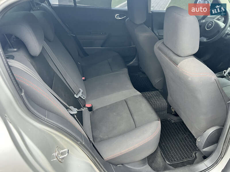 Седан Renault Megane 2007 в Черкасах фото 59 Седан Renault Megane 2007 в Черкасах
