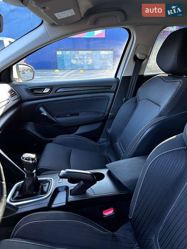 Универсал Renault Megane 2017 в Луцке фото 12 Универсал Renault Megane 2017 в Луцке
