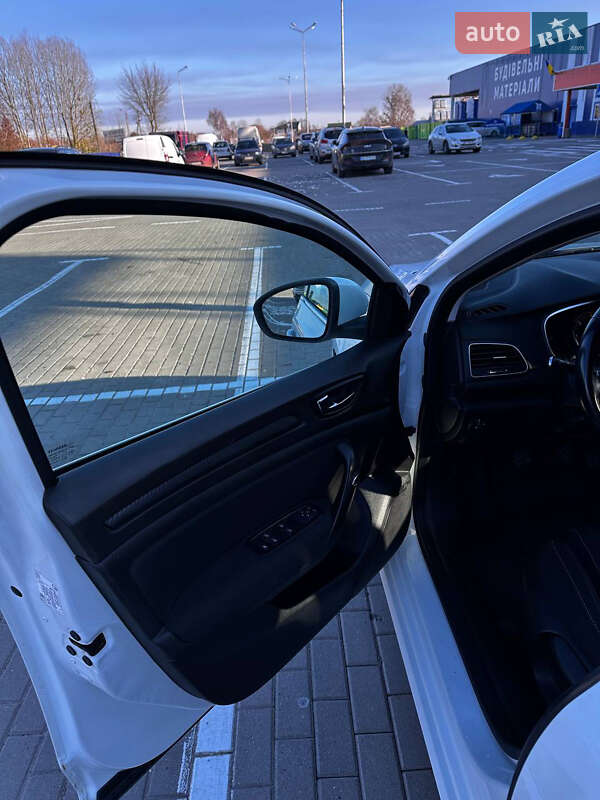 Универсал Renault Megane 2017 в Луцке фото 15 Универсал Renault Megane 2017 в Луцке