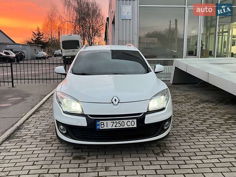 Универсал Renault Megane 2013 в Полтаве фото 5 Универсал Renault Megane 2013 в Полтаве