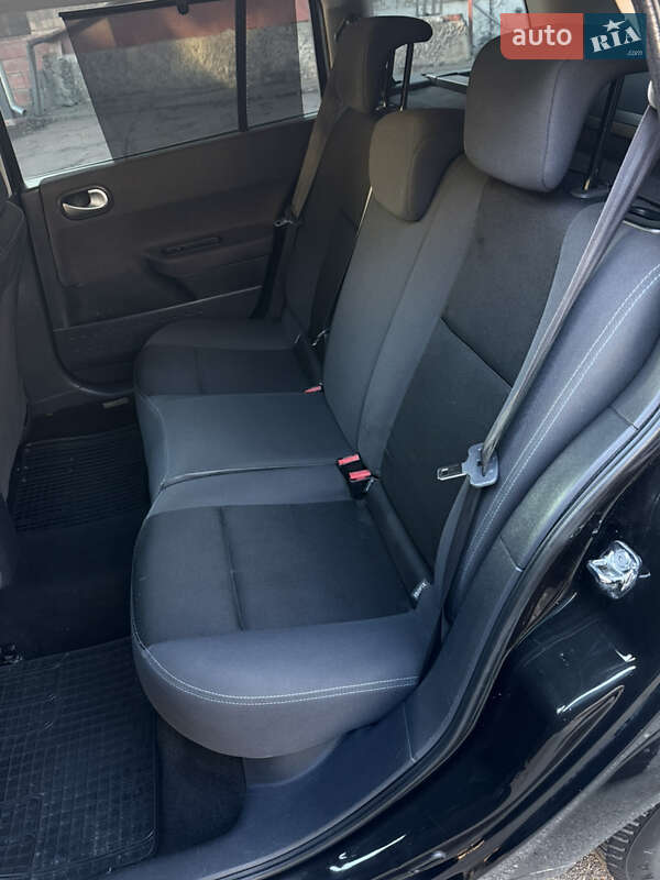 Универсал Renault Megane 2009 в Чернигове фото 70 Универсал Renault Megane 2009 в Чернигове