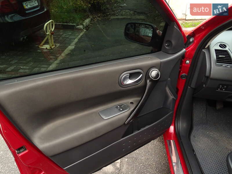 Седан Renault Megane 2006 в Запоріжжі фото 13 Седан Renault Megane 2006 в Запоріжжі