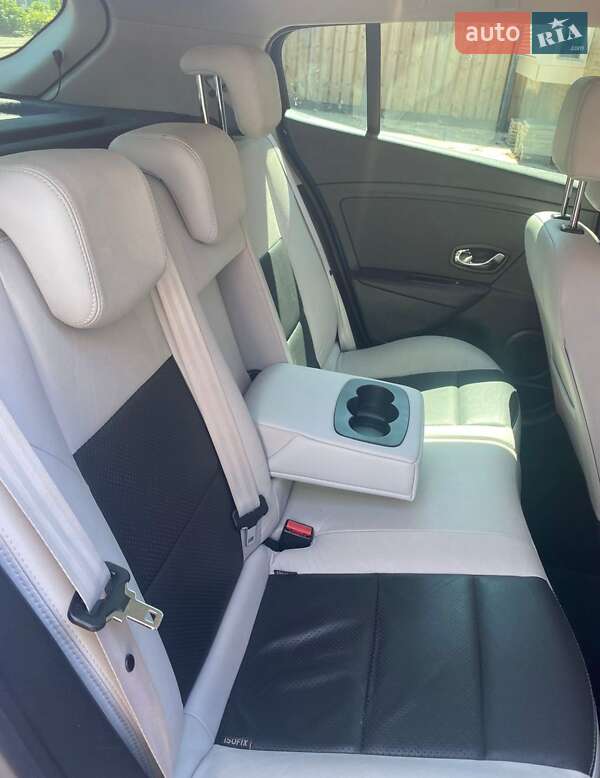 Хэтчбек Renault Megane 2012 в Корце