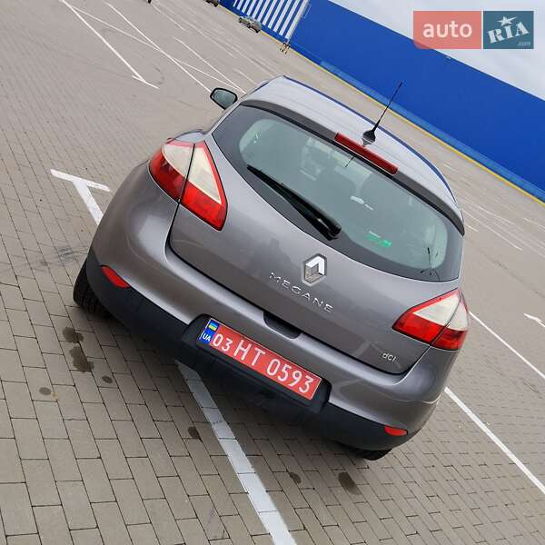 Хэтчбек Renault Megane 2011 в Сумах