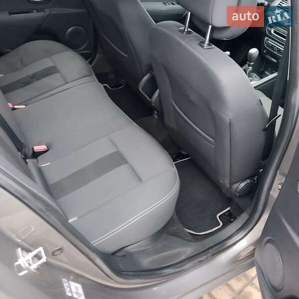 Хэтчбек Renault Megane 2011 в Сумах