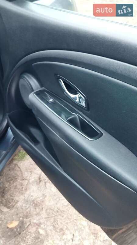 Универсал Renault Megane 2016 в Краснограде фото 7 Универсал Renault Megane 2016 в Краснограде