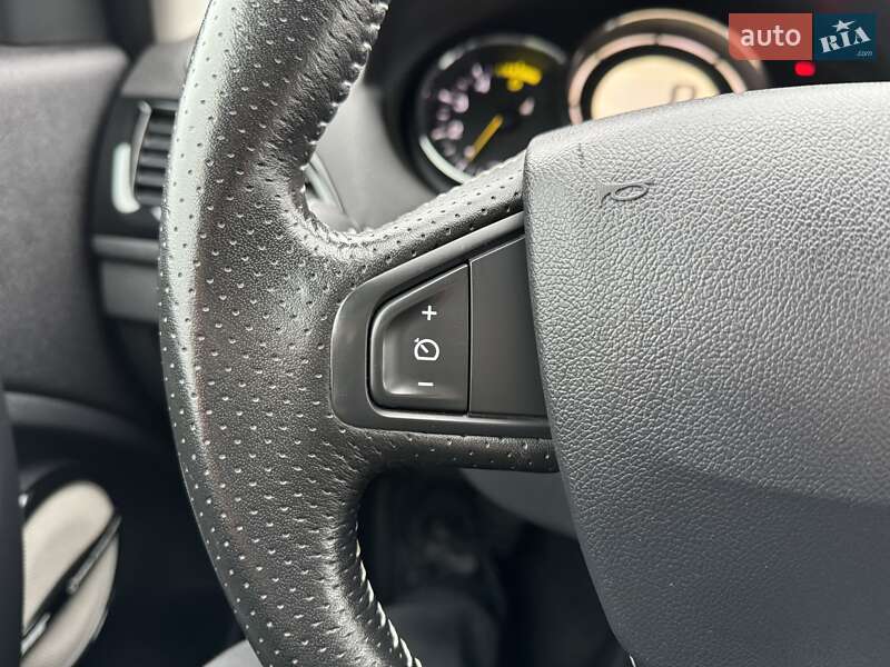 Универсал Renault Megane 2014 в Киеве фото 30 Универсал Renault Megane 2014 в Киеве