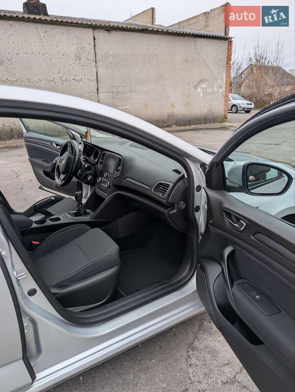 Хэтчбек Renault Megane 2017 в Миргороде фото 24 Хэтчбек Renault Megane 2017 в Миргороде