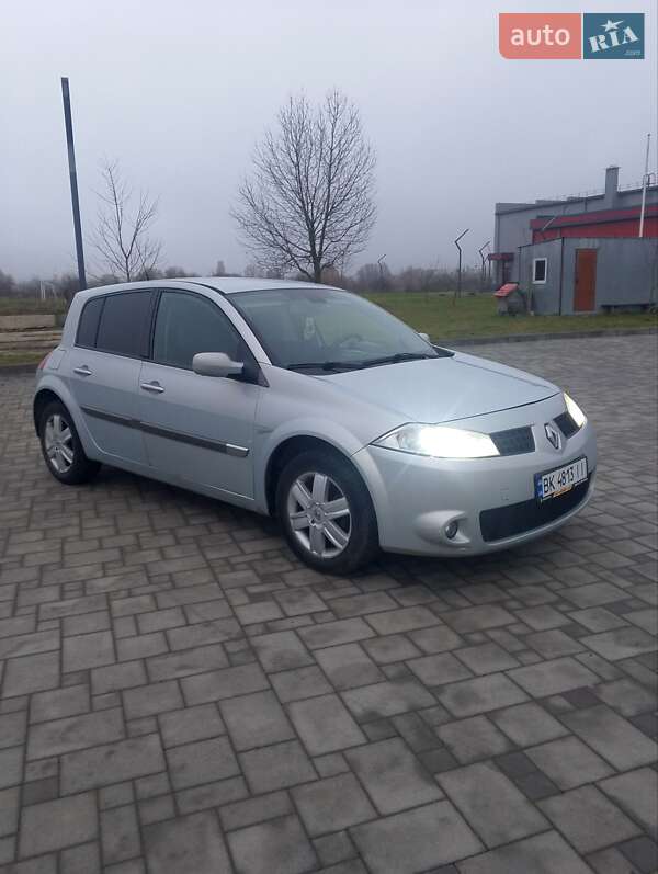 Хэтчбек Renault Megane 2003 в Ровно