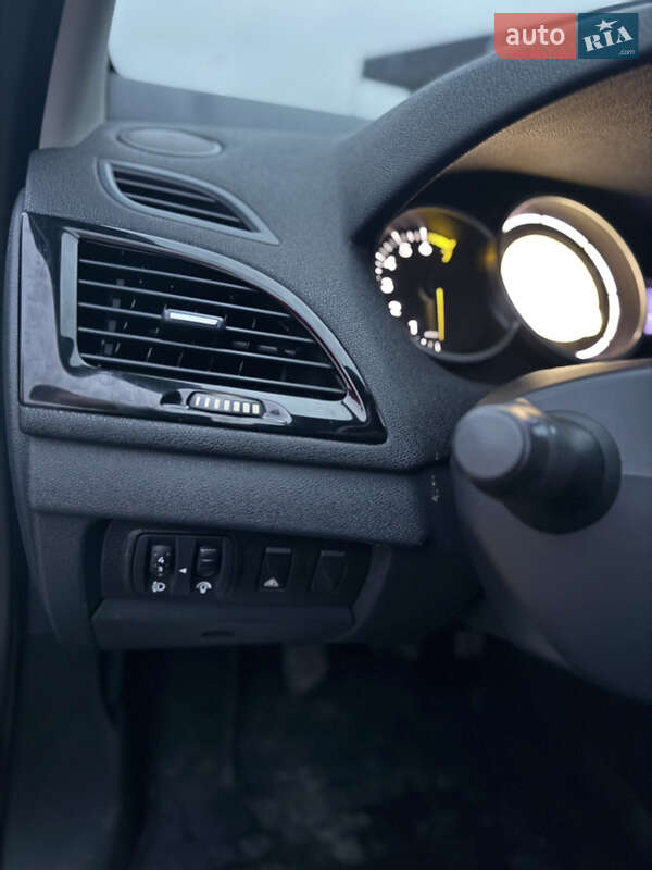 Хэтчбек Renault Megane 2011 в Тернополе