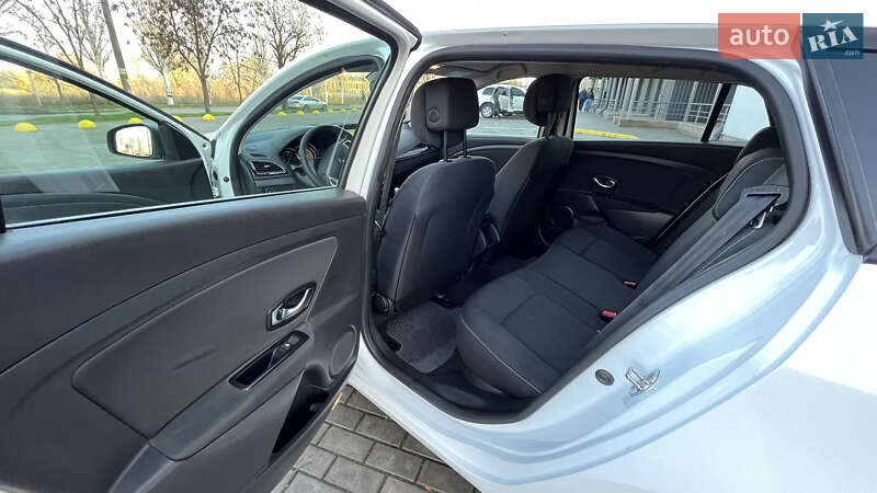 Хетчбек Renault Megane 2011 в Кам'янському