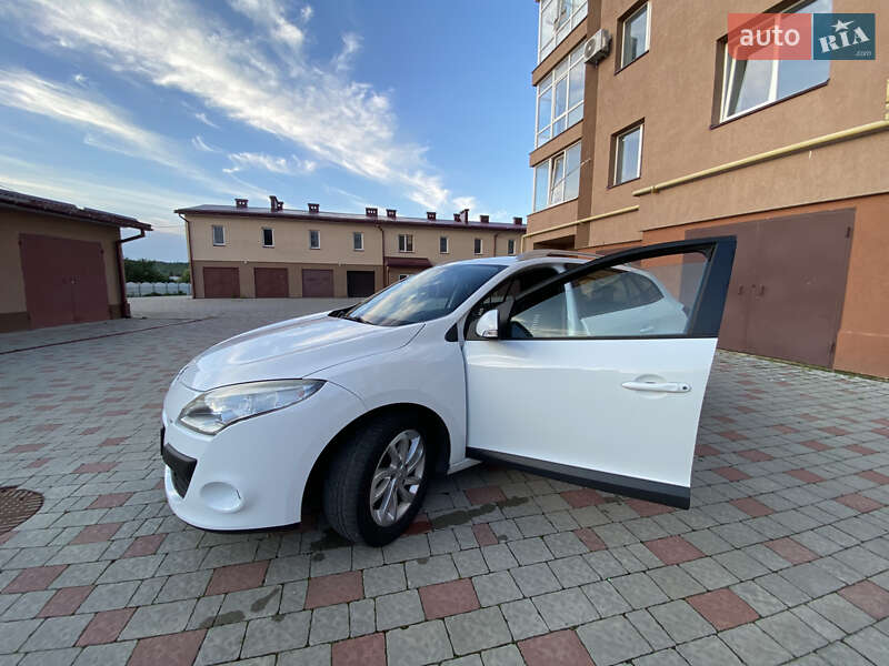 Универсал Renault Megane 2011 в Ивано-Франковске