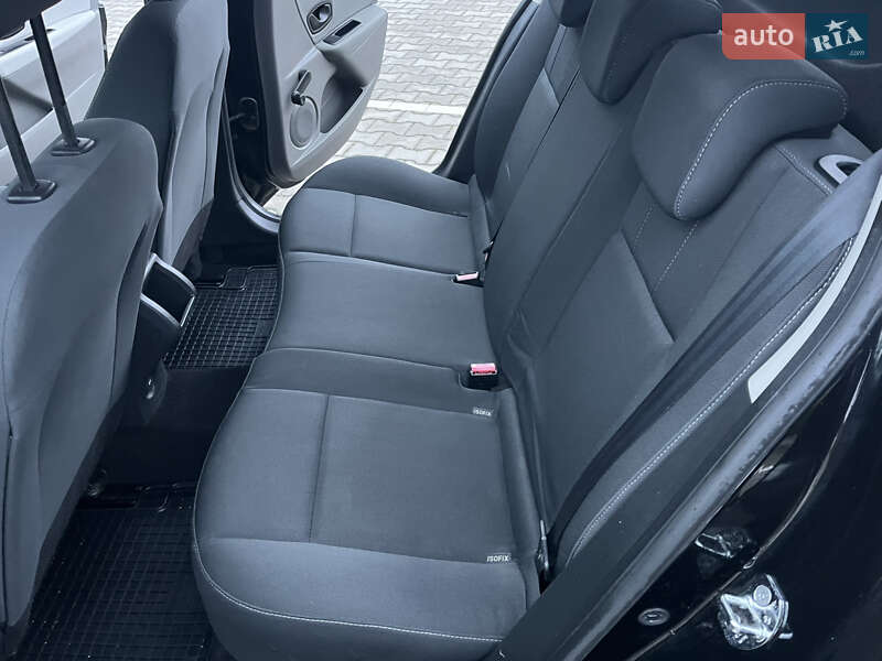 Хэтчбек Renault Megane 2011 в Виннице фото 43 Хэтчбек Renault Megane 2011 в Виннице