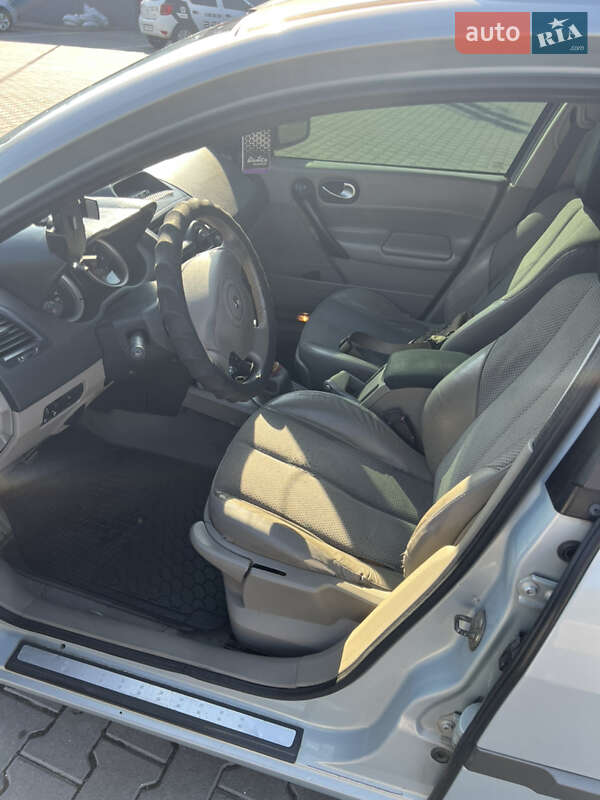 Універсал Renault Megane 2003 в Чернівцях