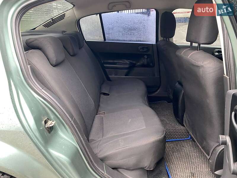 Седан Renault Megane 2005 в Киеве фото 11 Седан Renault Megane 2005 в Киеве