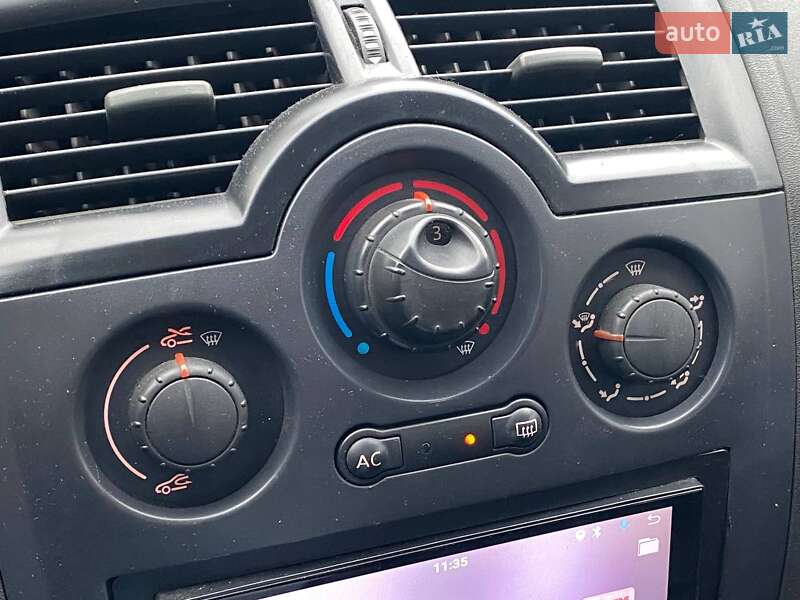 Седан Renault Megane 2005 в Киеве фото 16 Седан Renault Megane 2005 в Киеве