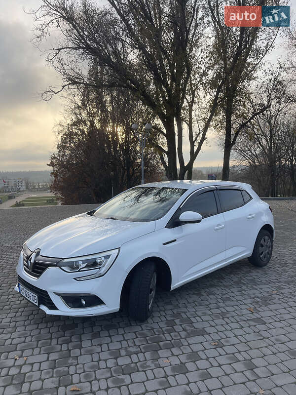 Хэтчбек Renault Megane 2017 в Запорожье