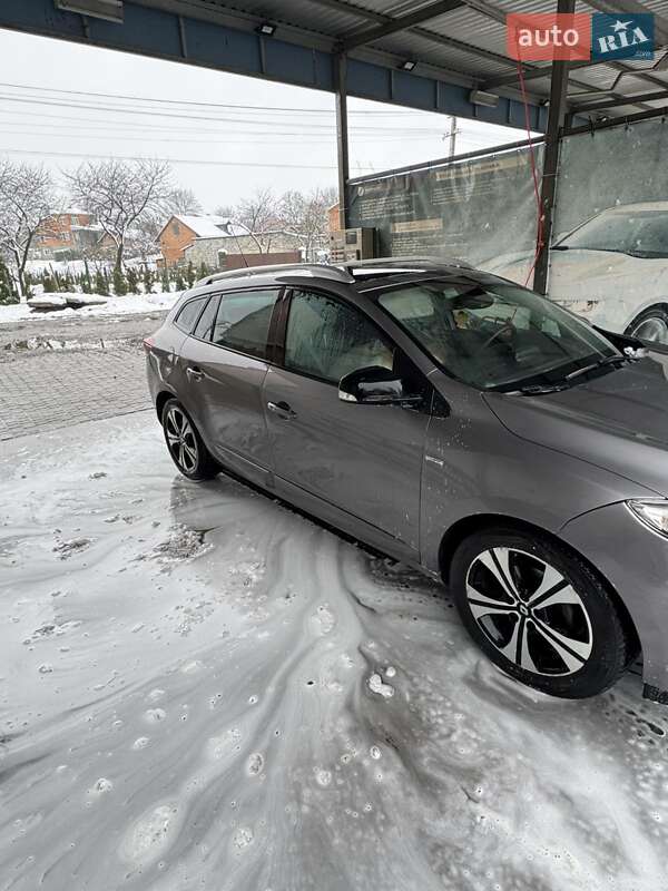 Универсал Renault Megane 2012 в Мервичах