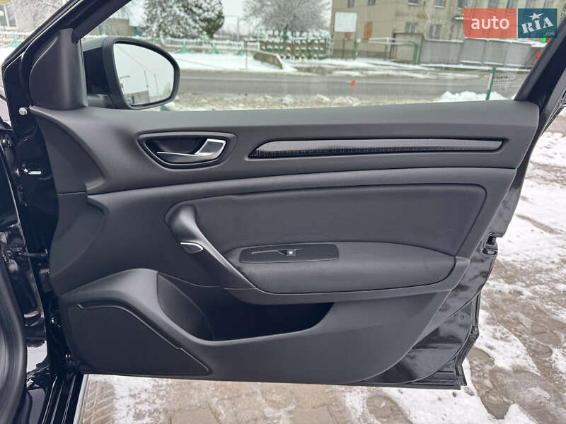 Універсал Renault Megane 2017 в Лопатині