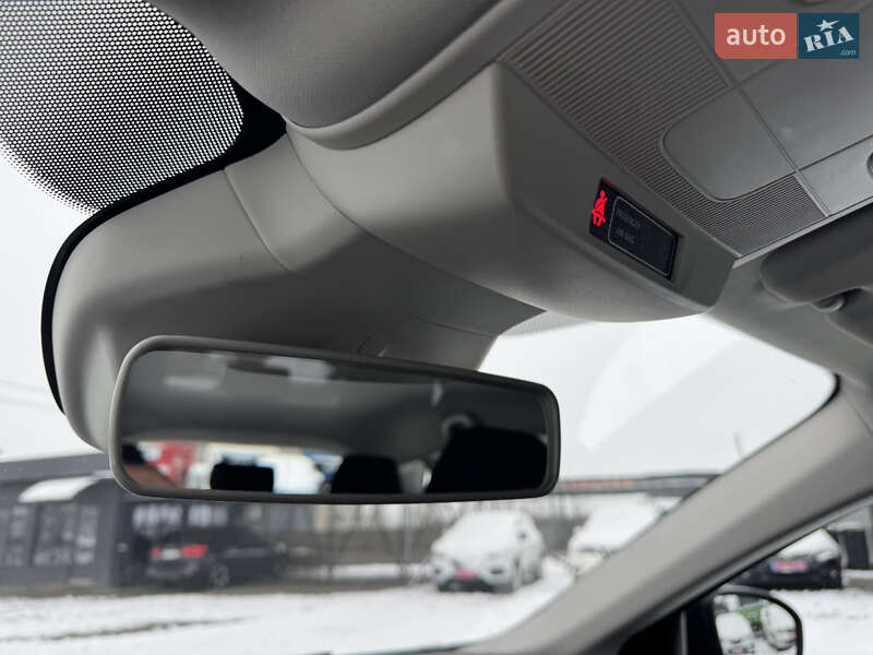 Універсал Renault Megane 2017 в Лопатині