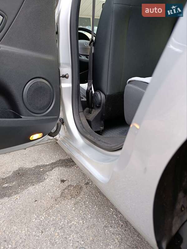 Хэтчбек Renault Megane 2008 в Запорожье