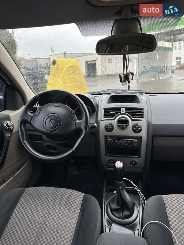 Хэтчбек Renault Megane 2004 в Ивано-Франковске