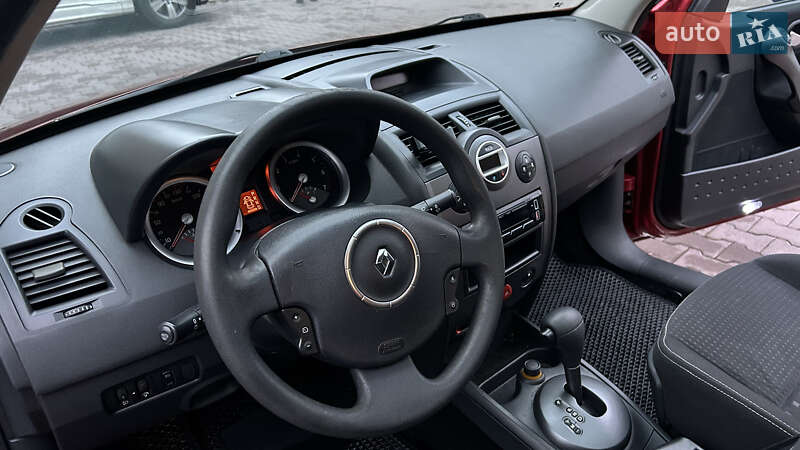 Хэтчбек Renault Megane 2005 в Киеве