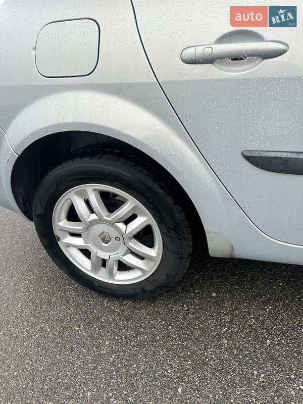 Седан Renault Megane 2004 в Киеве