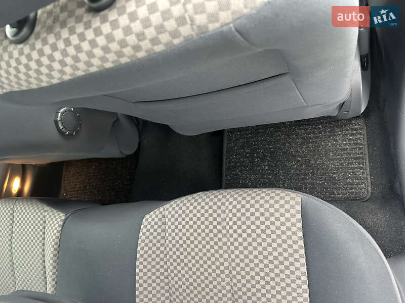 Седан Renault Megane 2004 в Киеве