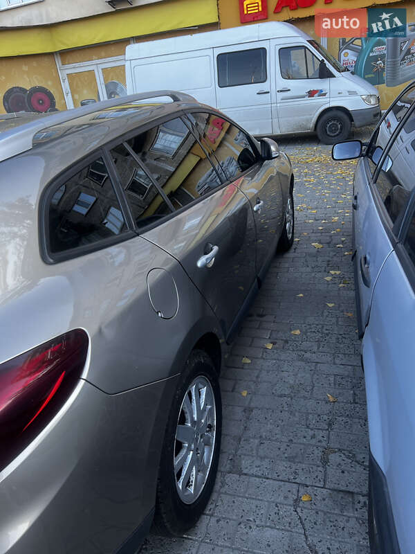 Универсал Renault Megane 2010 в Киеве