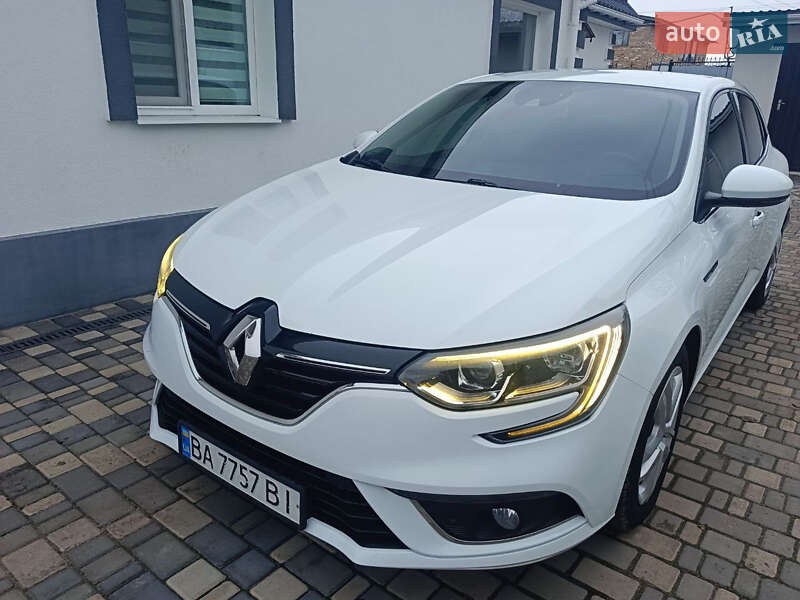 Хэтчбек Renault Megane 2017 в Александрие фото 2 Хэтчбек Renault Megane 2017 в Александрие