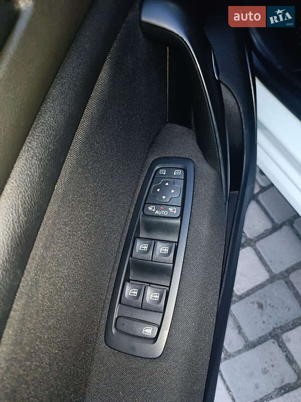 Хэтчбек Renault Megane 2017 в Александрие фото 19 Хэтчбек Renault Megane 2017 в Александрие