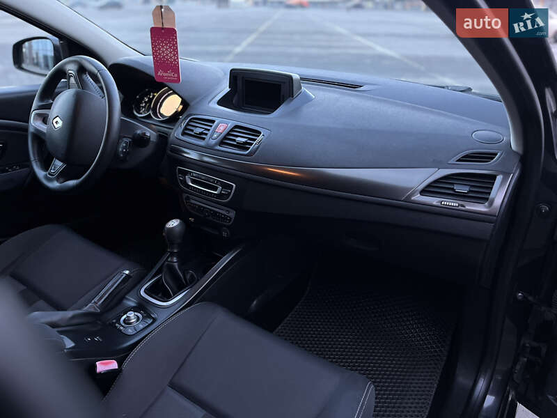 Хэтчбек Renault Megane 2011 в Черновцах