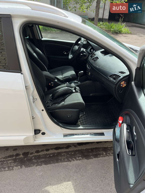 Универсал Renault Megane 2015 в Кривом Роге фото 6 Универсал Renault Megane 2015 в Кривом Роге