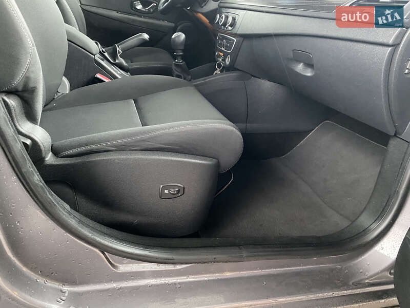 Универсал Renault Megane 2010 в Мене