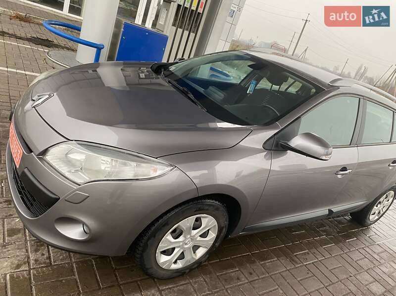 Универсал Renault Megane 2010 в Мене