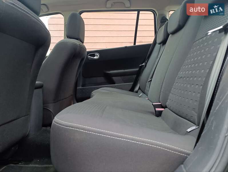 Универсал Renault Megane 2005 в Луцке фото 17 Универсал Renault Megane 2005 в Луцке