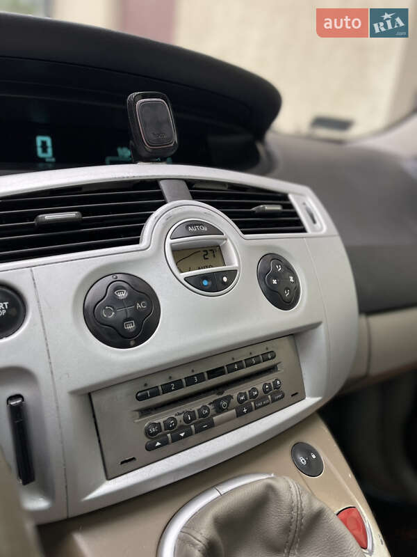 Хэтчбек Renault Megane 2003 в Жовкве фото 33 Хэтчбек Renault Megane 2003 в Жовкве