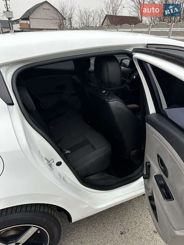 Хетчбек Renault Megane 2011 в Києві фото 4 Хетчбек Renault Megane 2011 в Києві