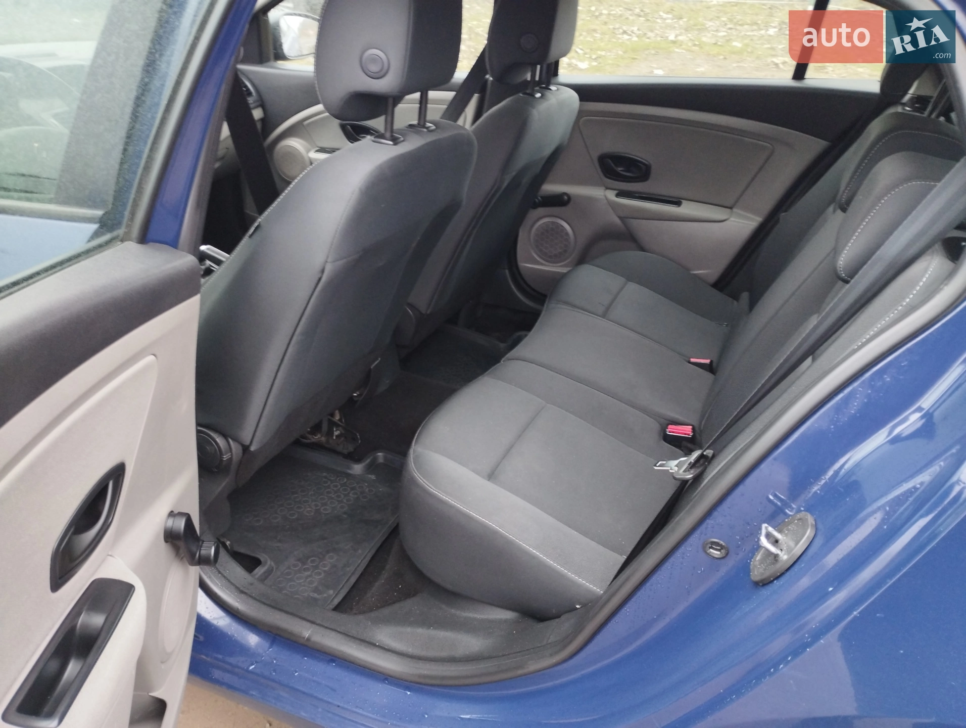 2010 Renault Megane - мініатюра 20