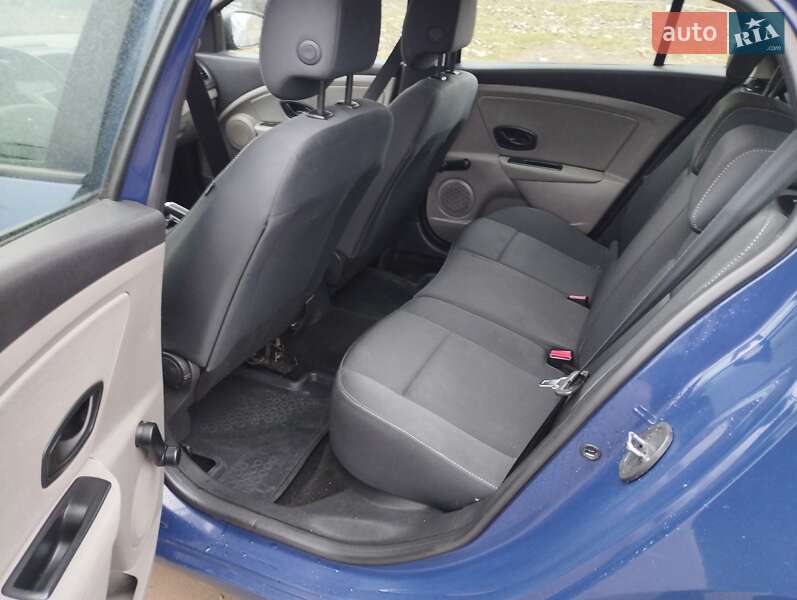 Универсал Renault Megane 2010 в Остроге фото 20 Универсал Renault Megane 2010 в Остроге