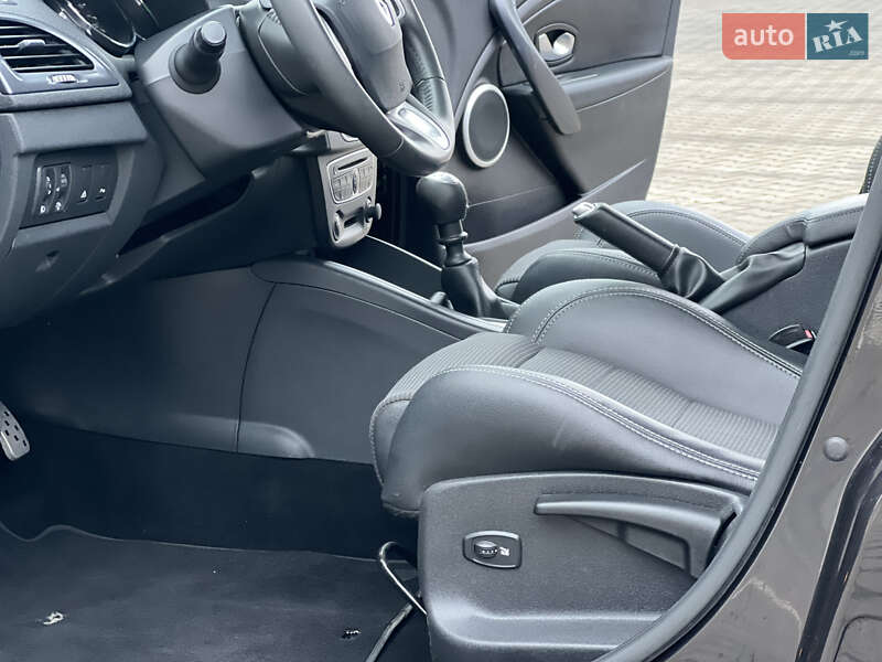 Универсал Renault Megane 2010 в Луцке фото 61 Универсал Renault Megane 2010 в Луцке