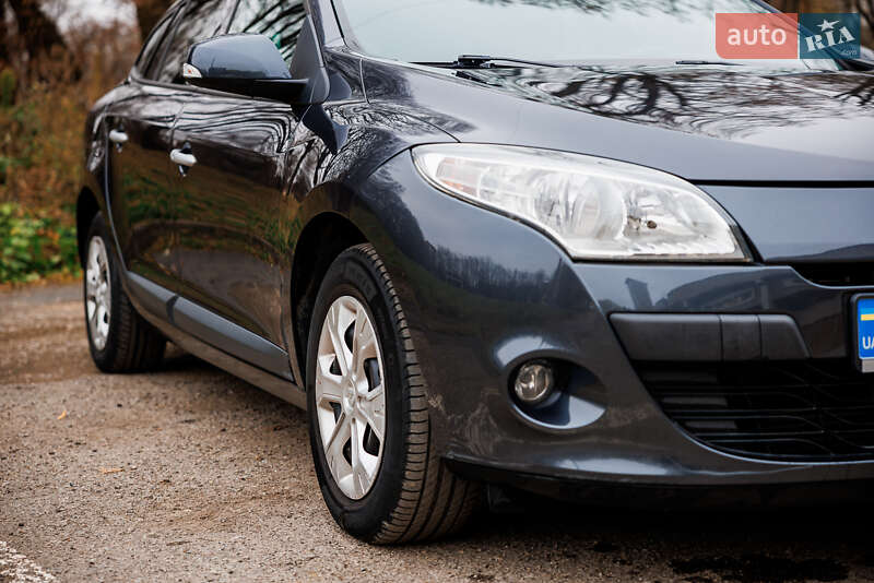 Универсал Renault Megane 2012 в Ивано-Франковске фото 11 Универсал Renault Megane 2012 в Ивано-Франковске