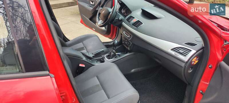 Хэтчбек Renault Megane 2010 в Ивано-Франковске фото 6 Хэтчбек Renault Megane 2010 в Ивано-Франковске