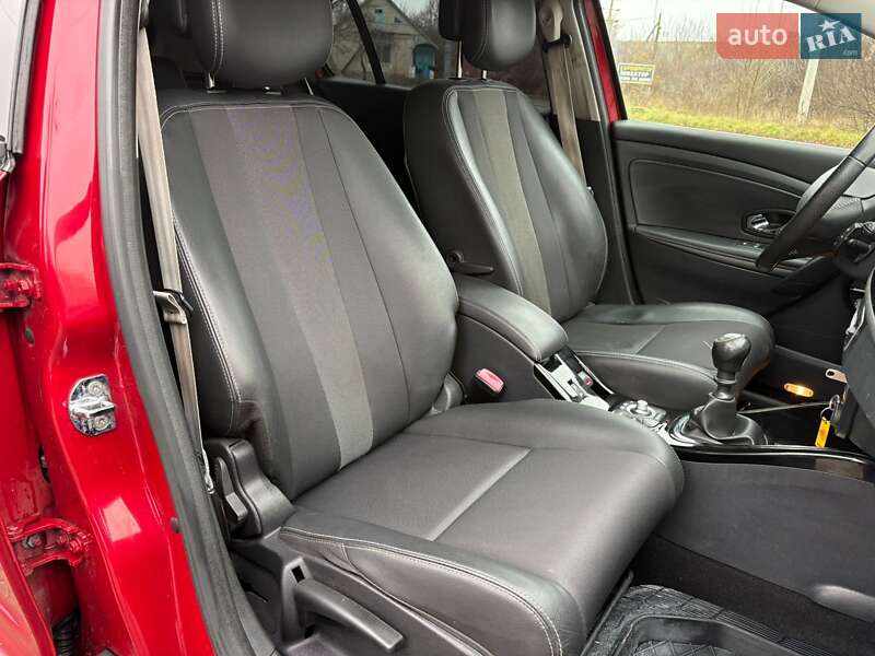 Универсал Renault Megane 2013 в Староконстантинове фото 19 Универсал Renault Megane 2013 в Староконстантинове