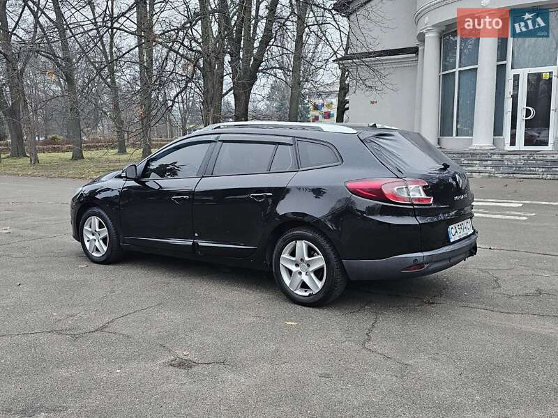 Универсал Renault Megane 2014 в Киеве фото 7 Универсал Renault Megane 2014 в Киеве