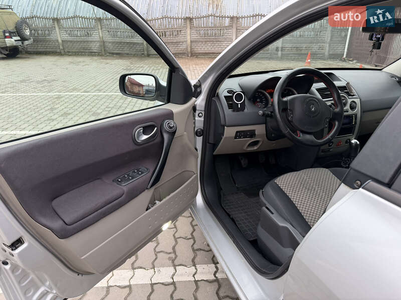 Хэтчбек Renault Megane 2005 в Львове фото 13 Хэтчбек Renault Megane 2005 в Львове